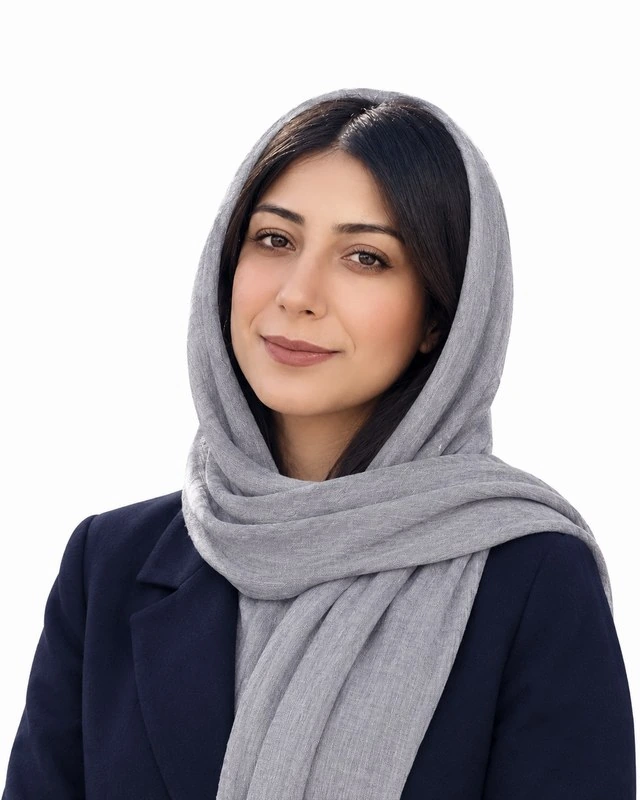 آتنا اکبریان